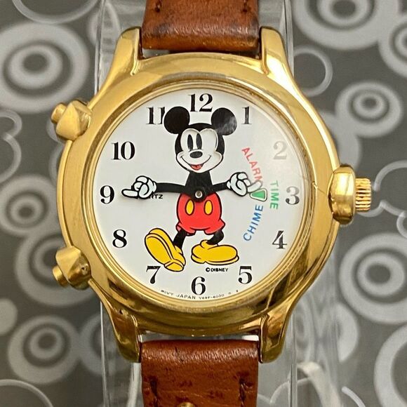 Vintage Disney x Lorus by Seiko Mickey Mouse Bobbing Eye Unisex Watch w Case Vintage Disney x Lorus by Seiko Mickey Mouse Bobbing Eye  main image 4